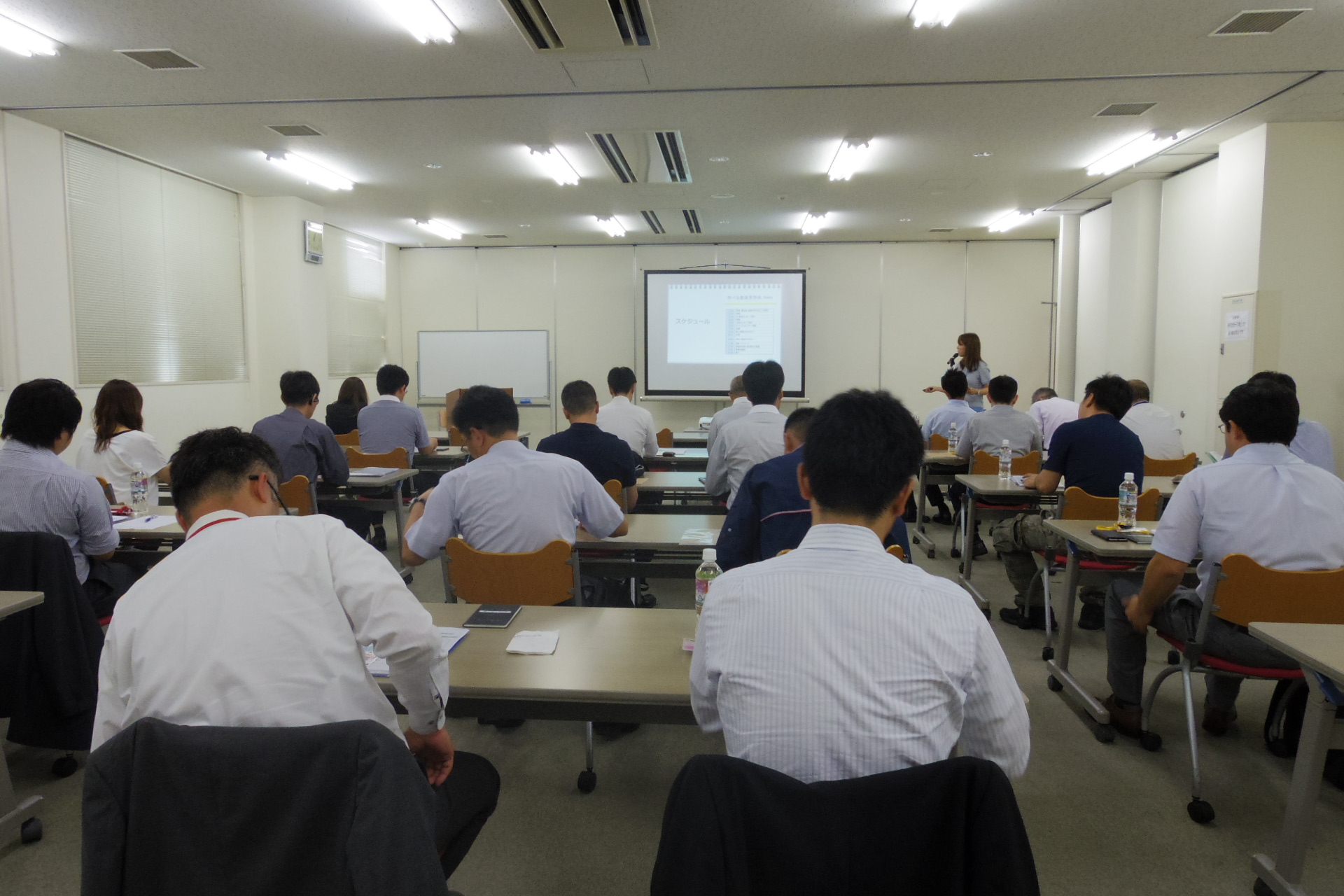 関通学べる倉庫見学会スケジュール